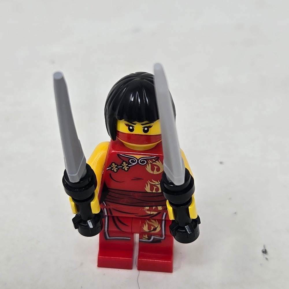 LEGO Ninjago Nya Minifigure Honor Robe with Dual Katanas njo255 Red Ninja Figure - Picture 1 of 5